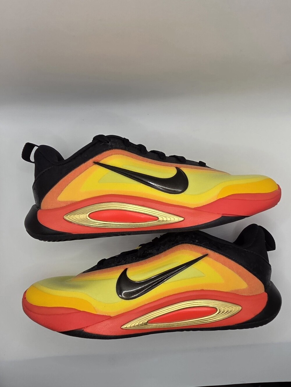 Nike A'One Kids Size 5, Womens Size 6